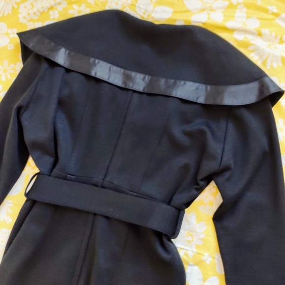 Vintage caplet dramatic cape shoulder Black Statement Dress Lilian Burty - Picture 7 of 10